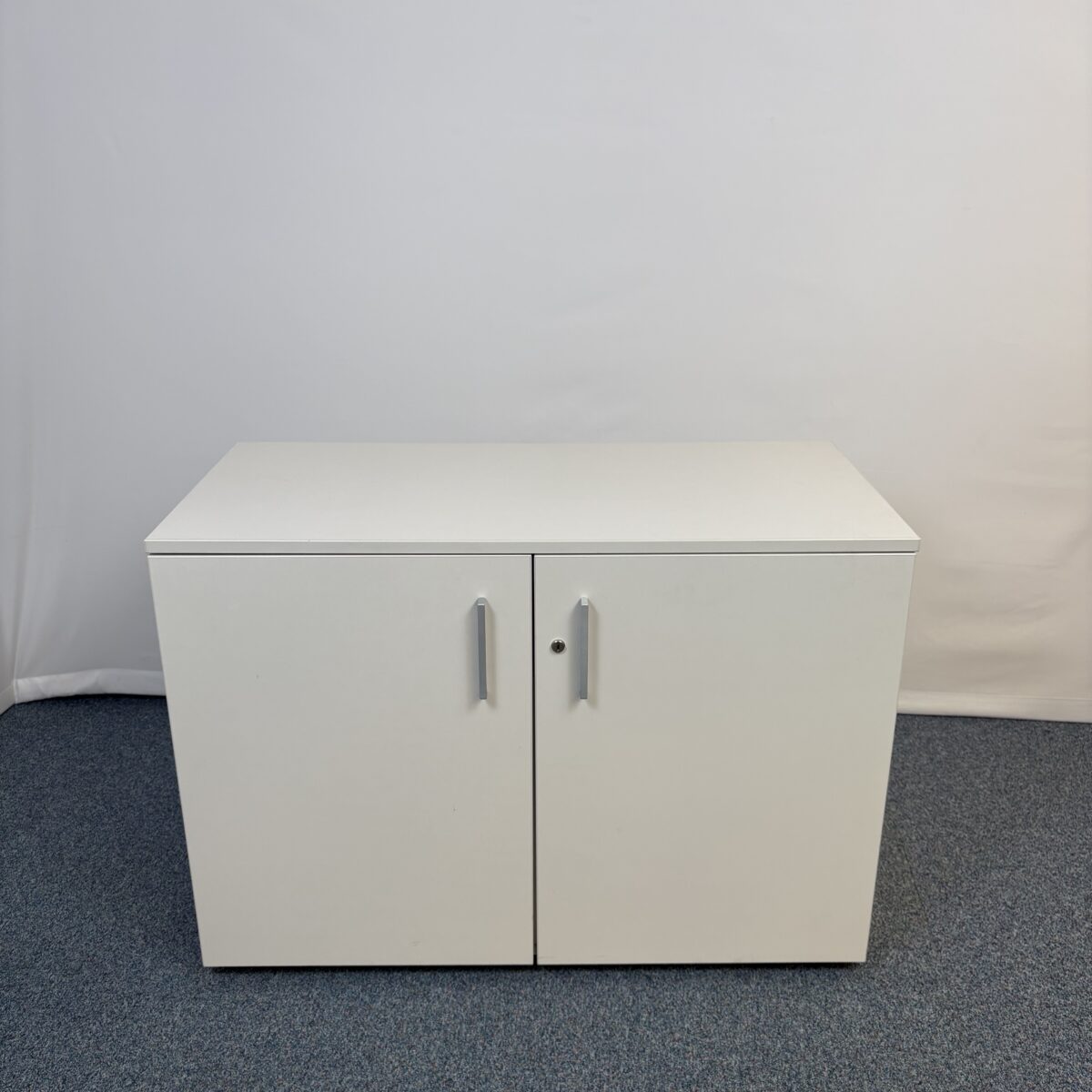 Armoire basse blanche Haworth