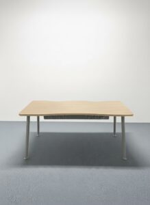 Bureau collaborateur avec plateau effet chêne