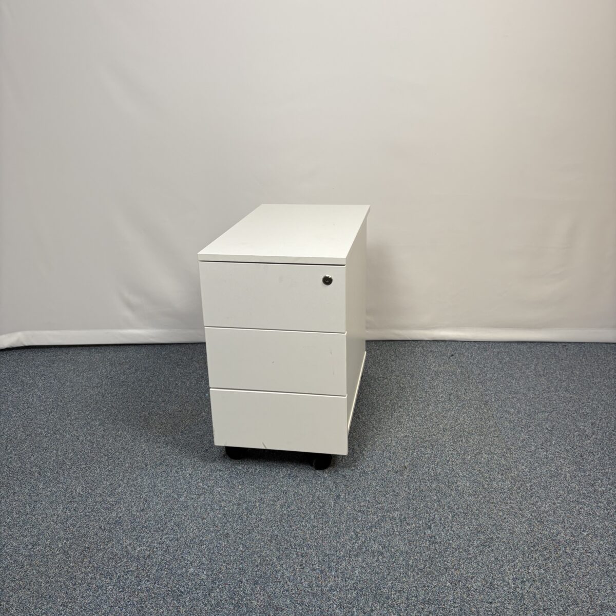 Caisson blanc métalique mobile à 3 portes