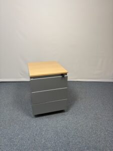 Caisson metallique et bois Steelcase à 3 portes