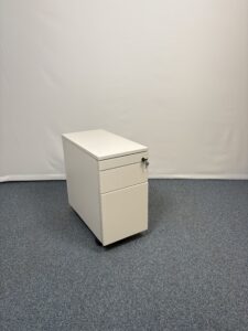 Caisson métal blanc pratique sur roulettes à 3 portes