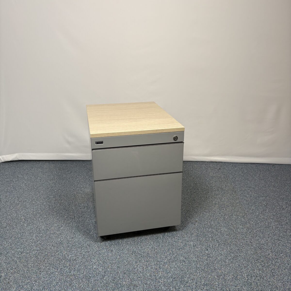 Caisson bois et métal à roulettes