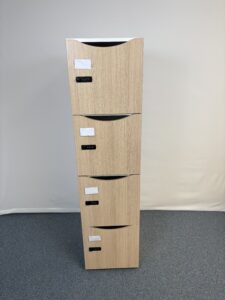 Casier modern blanc et bois avec serrure et code