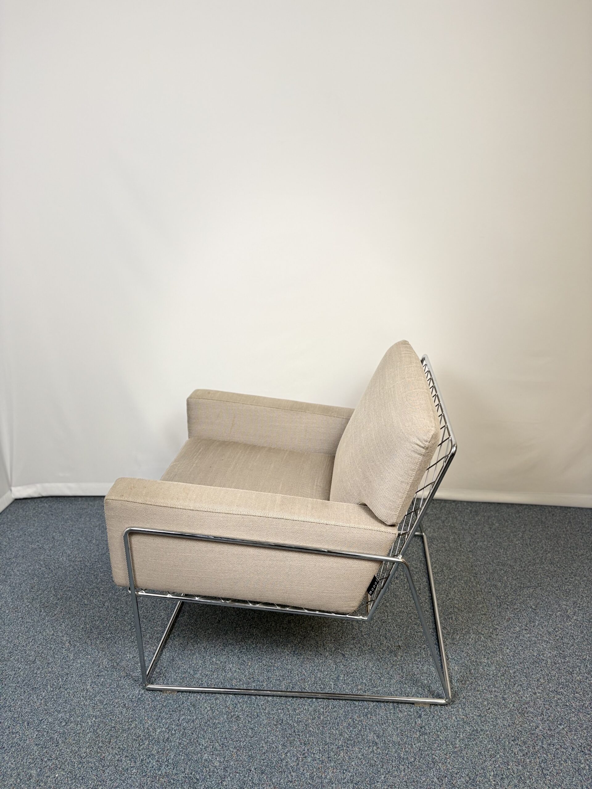 fauteuil-acceuil-metal-tissu-mooi-4.jpeg