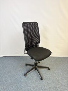 Fauteuil collaborateur noir en plastique et tissu