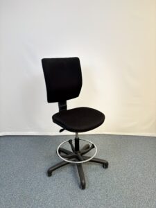 Fauteuil de dessinateur ergonomique Steelcase avec repose pieds