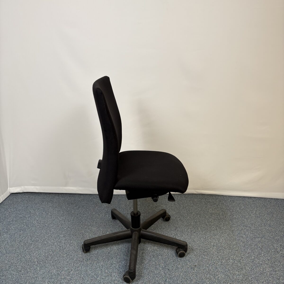 Tabouret haut ergonomique noir Haworth