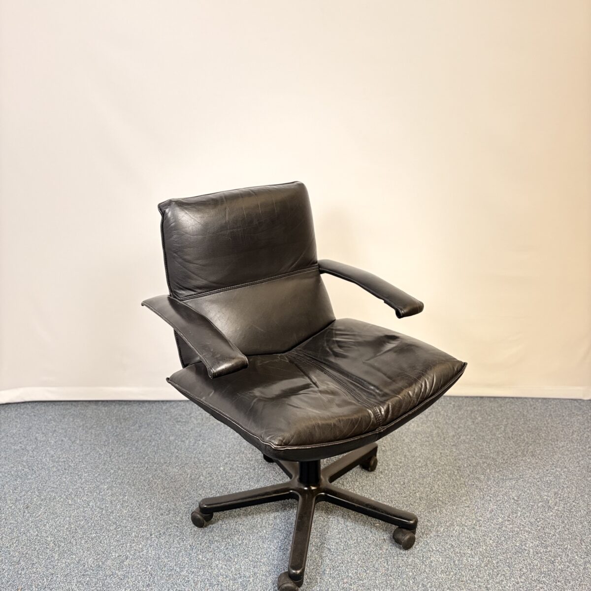 Fauteuil Delta par Jean Louis Berthet