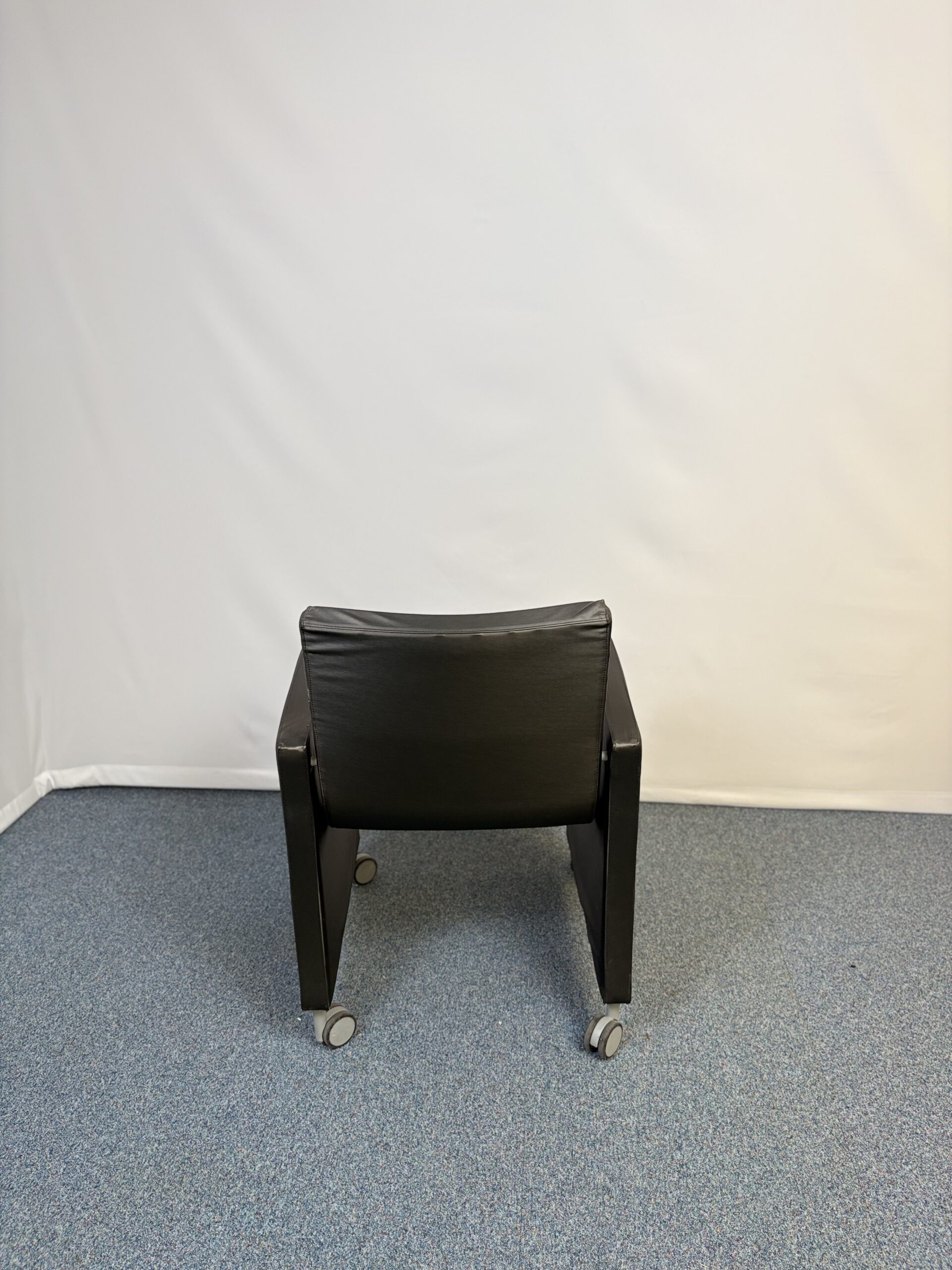 fauteuil-visiteur-plastique-quantissimo-3.jpeg