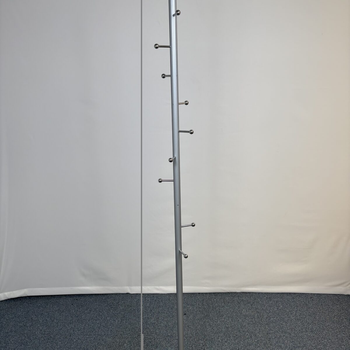 Porte-manteau aluminium gris pour 10 manteau