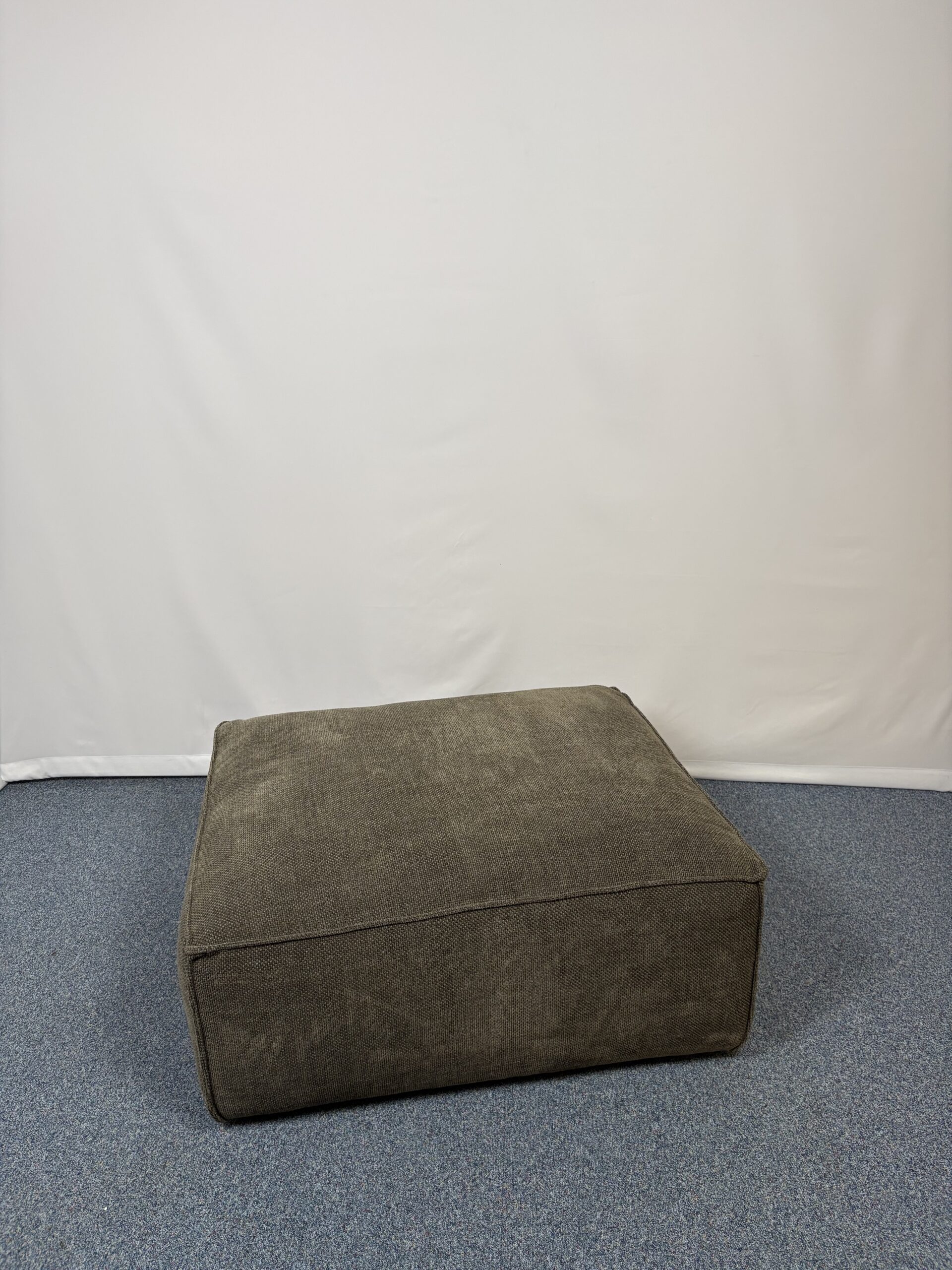 Pouf en tissu vert confortable maison du monde