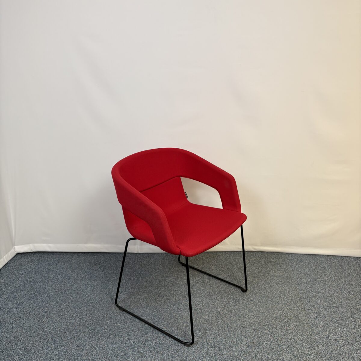 Siège d’accueil modern Narbutas métal et tissu