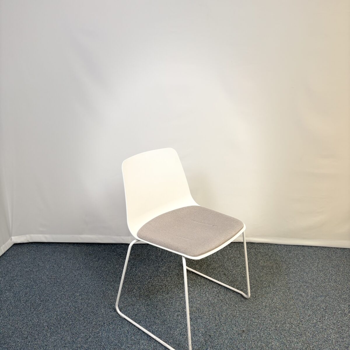 Siège d’accueil Lapalma en plastique blanc