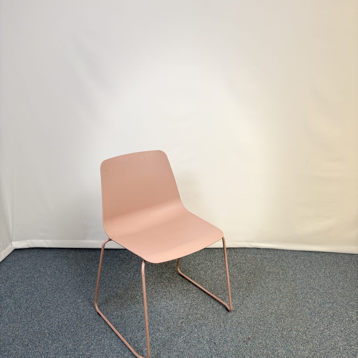 Siège d’accueil Mobillia en plastique rose