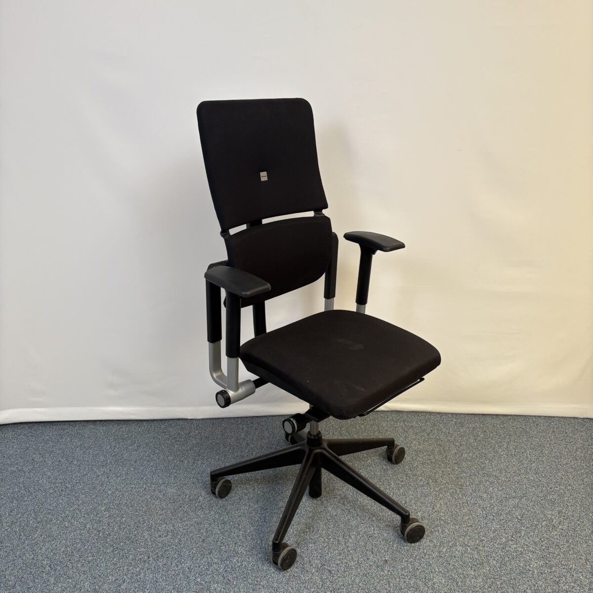 Fauteuil collaborateur ergonomique noir Steelcase
