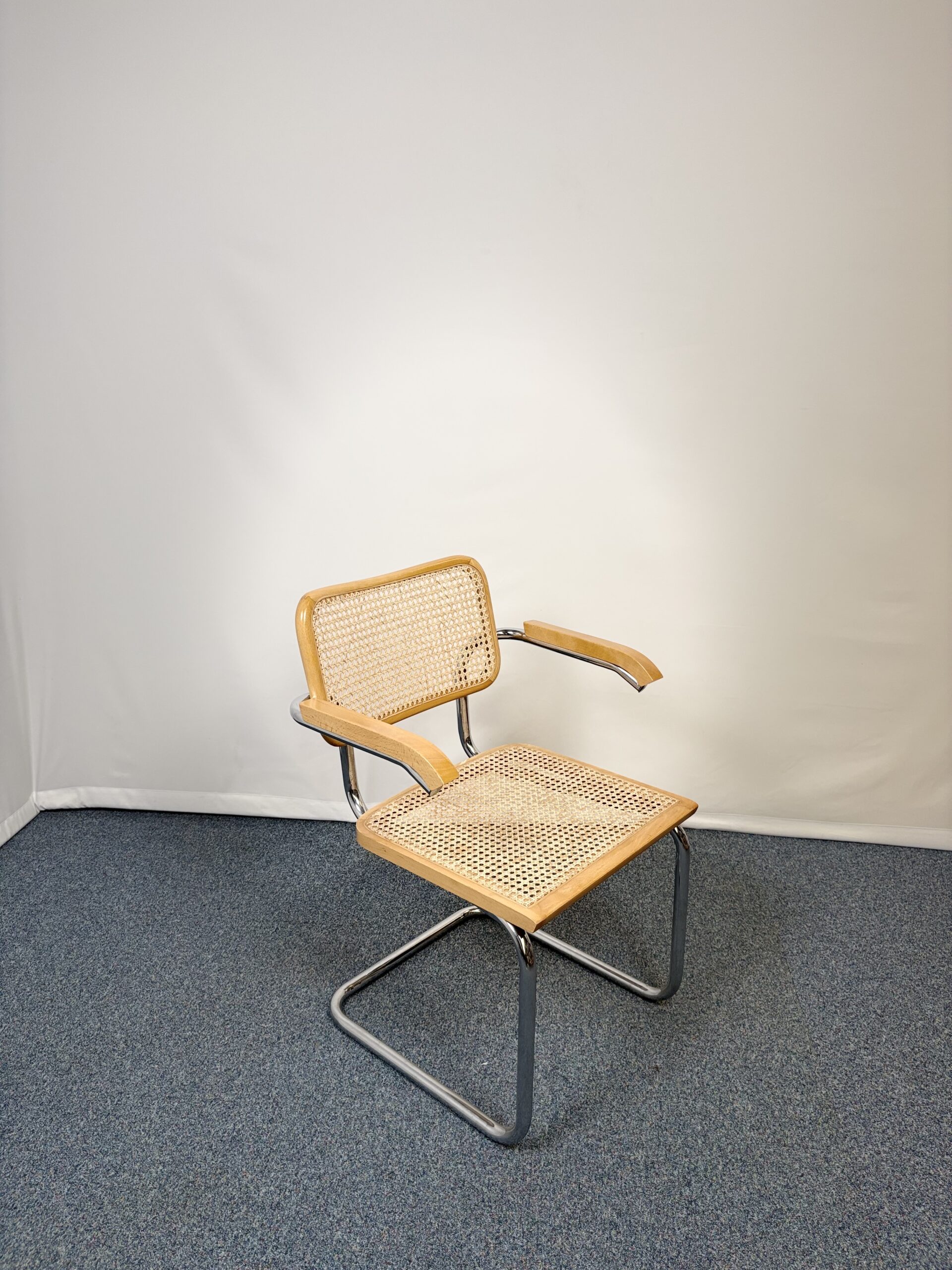 Siège du designer Marcel Breueur en bois et metal