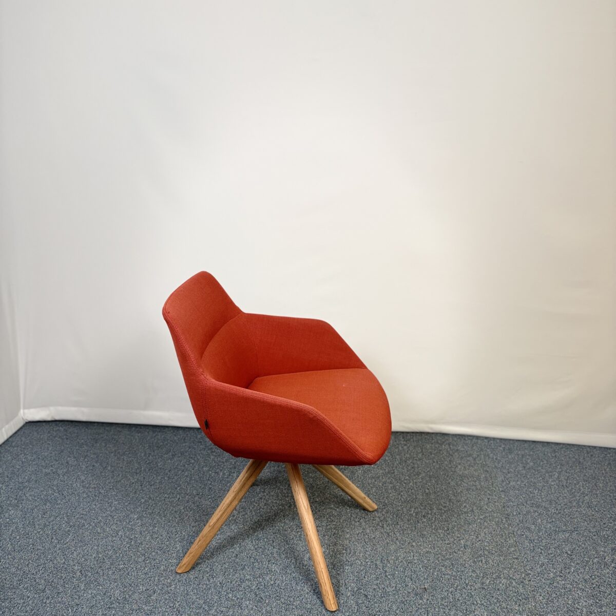 Siège de réunion Inclass bois & tissu