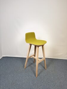 Tabouret design en bois et tissu