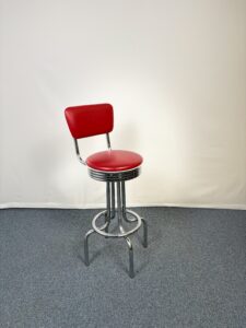 Tabouret métal et cuir rouge et repose-pieds au style Americain