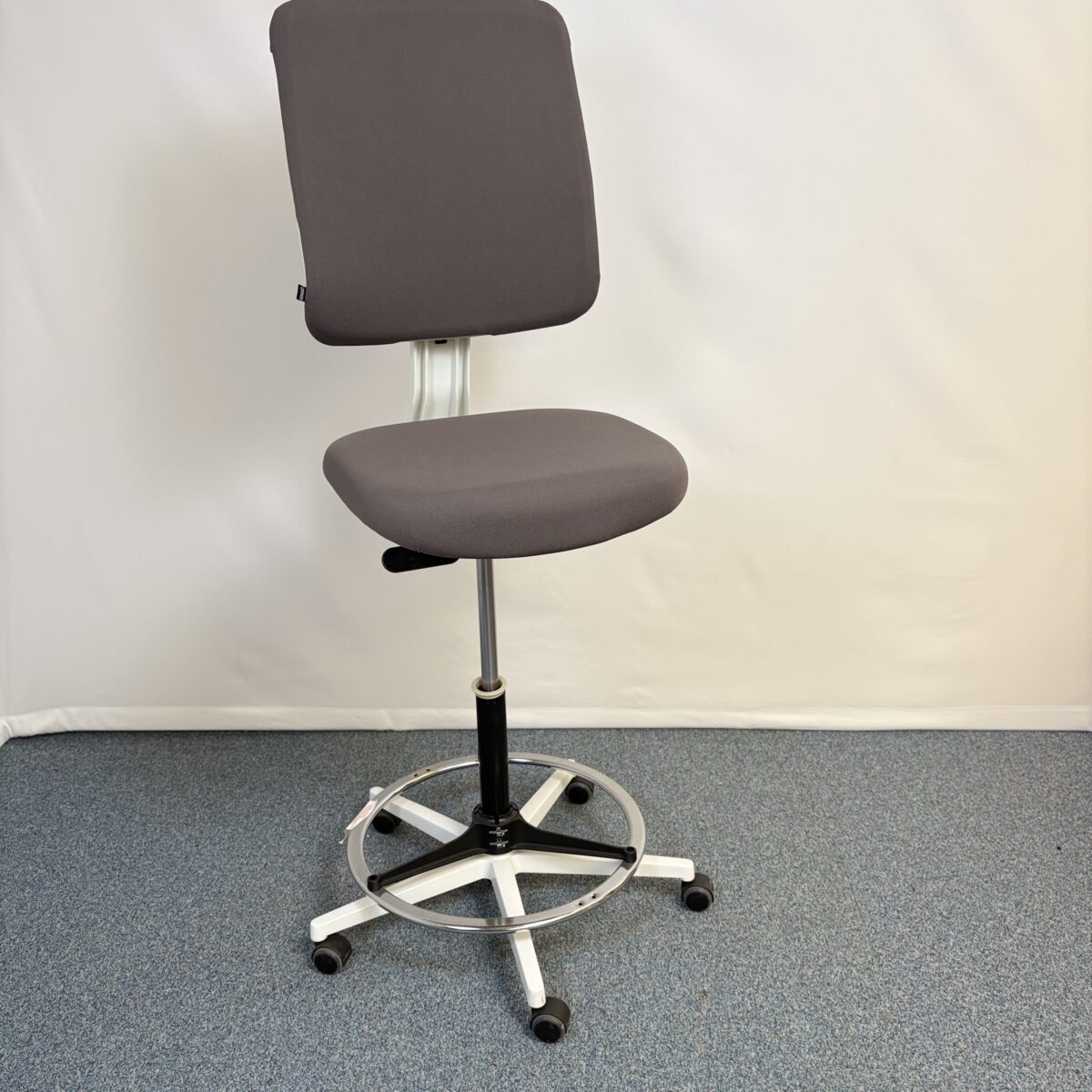 Siège dessinateur Eurosit métal et tissu avec repose-pieds