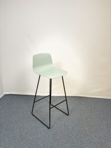 Tabouret Inclass en plastique bleu noir