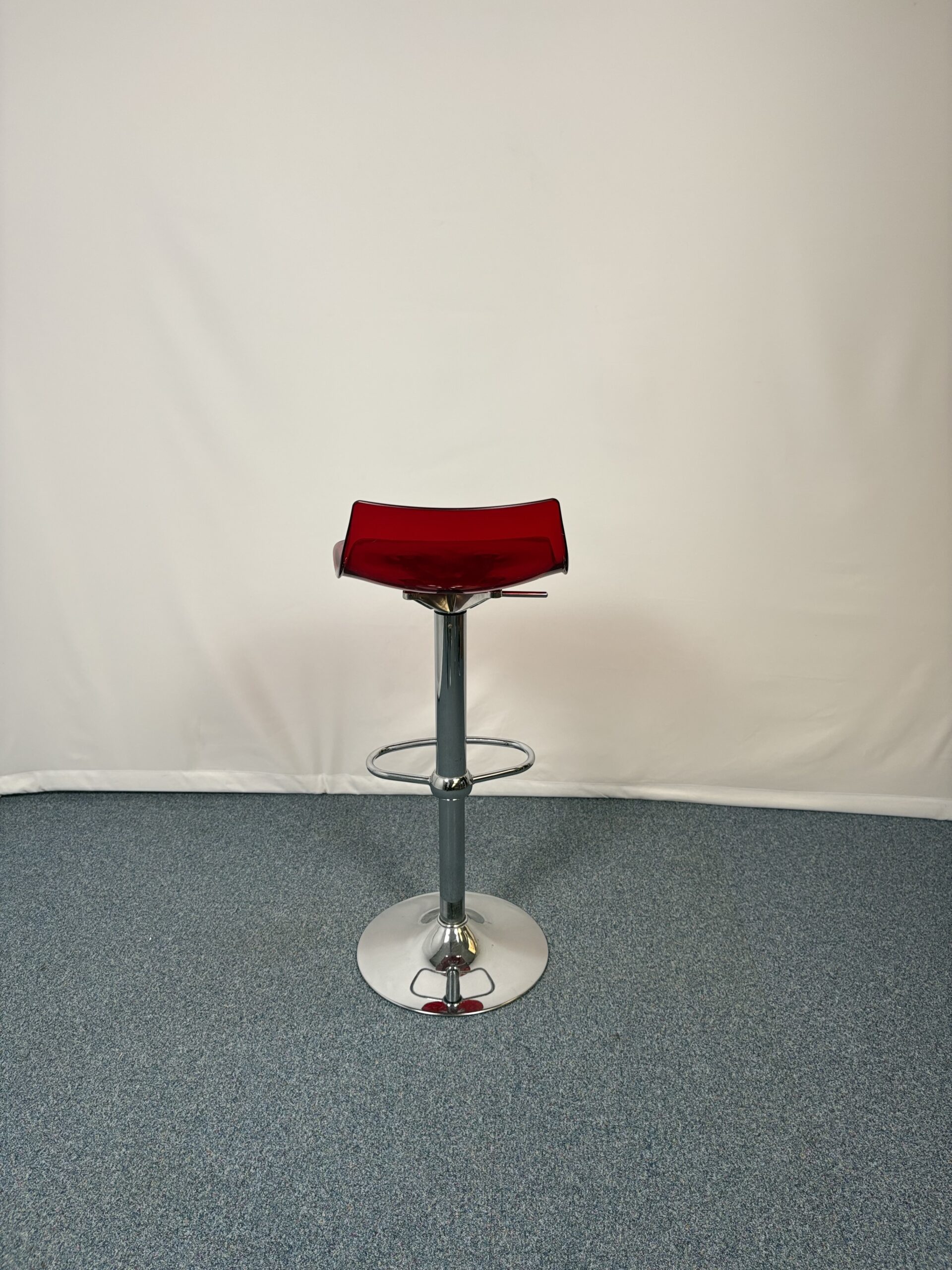tabouret-plastique-metal-caligaris-3.jpeg