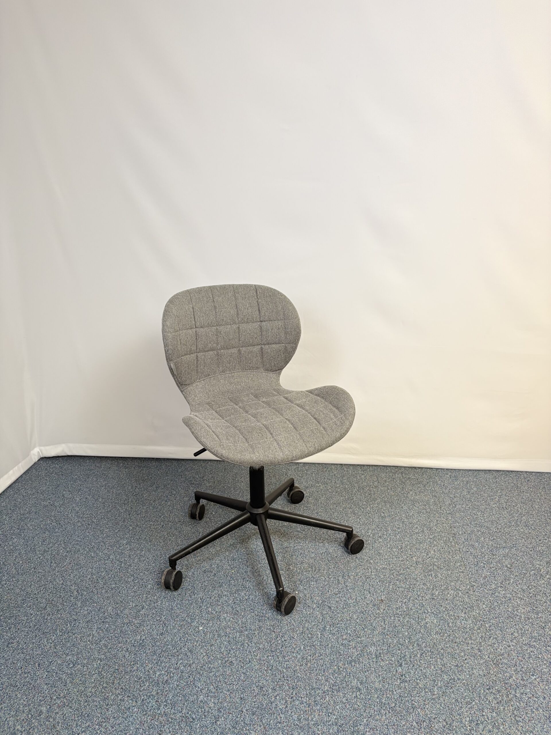 Tabouret plastique et tissu gris moderne