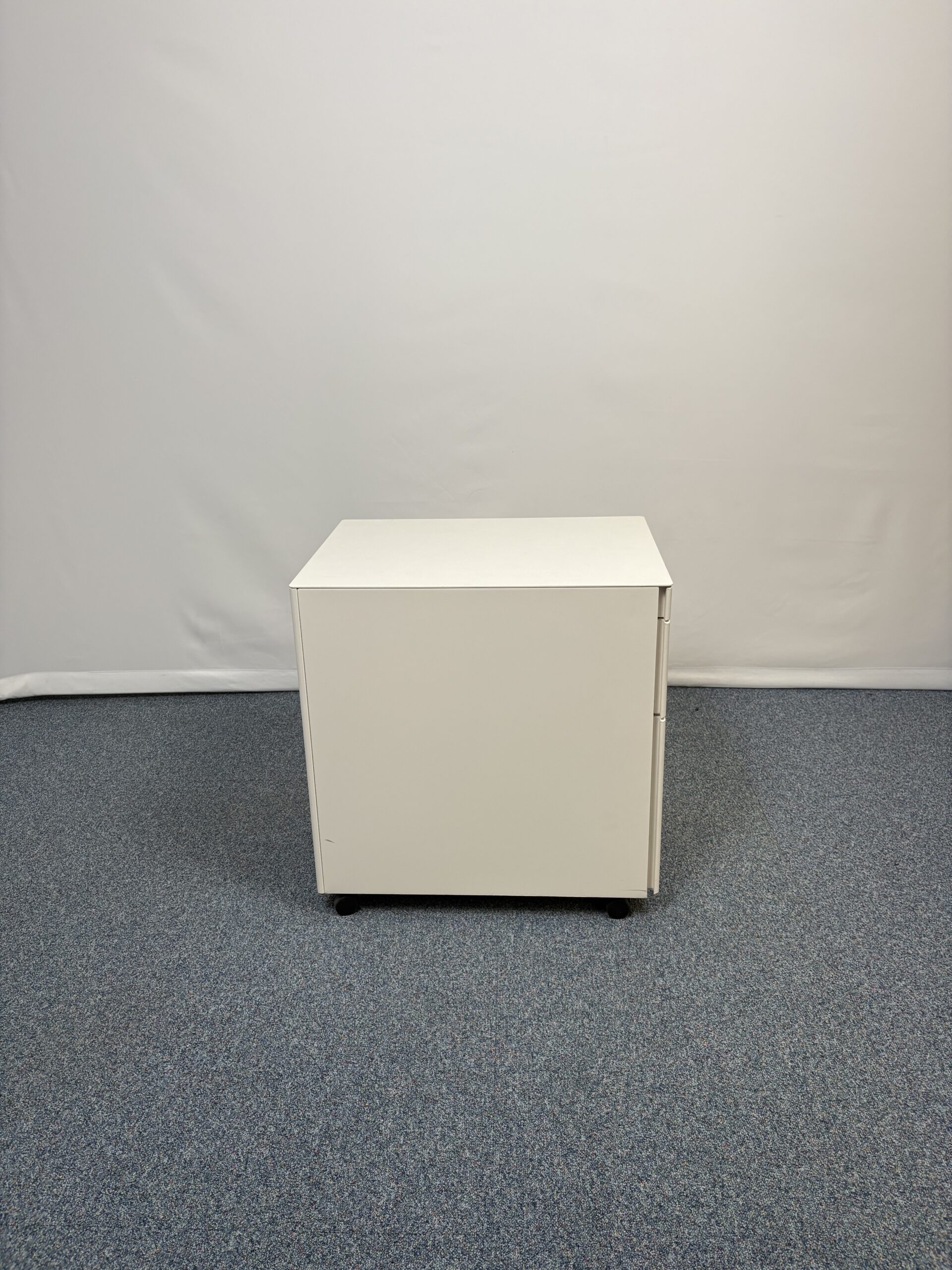 caisson-metal-blanc-vitra-2