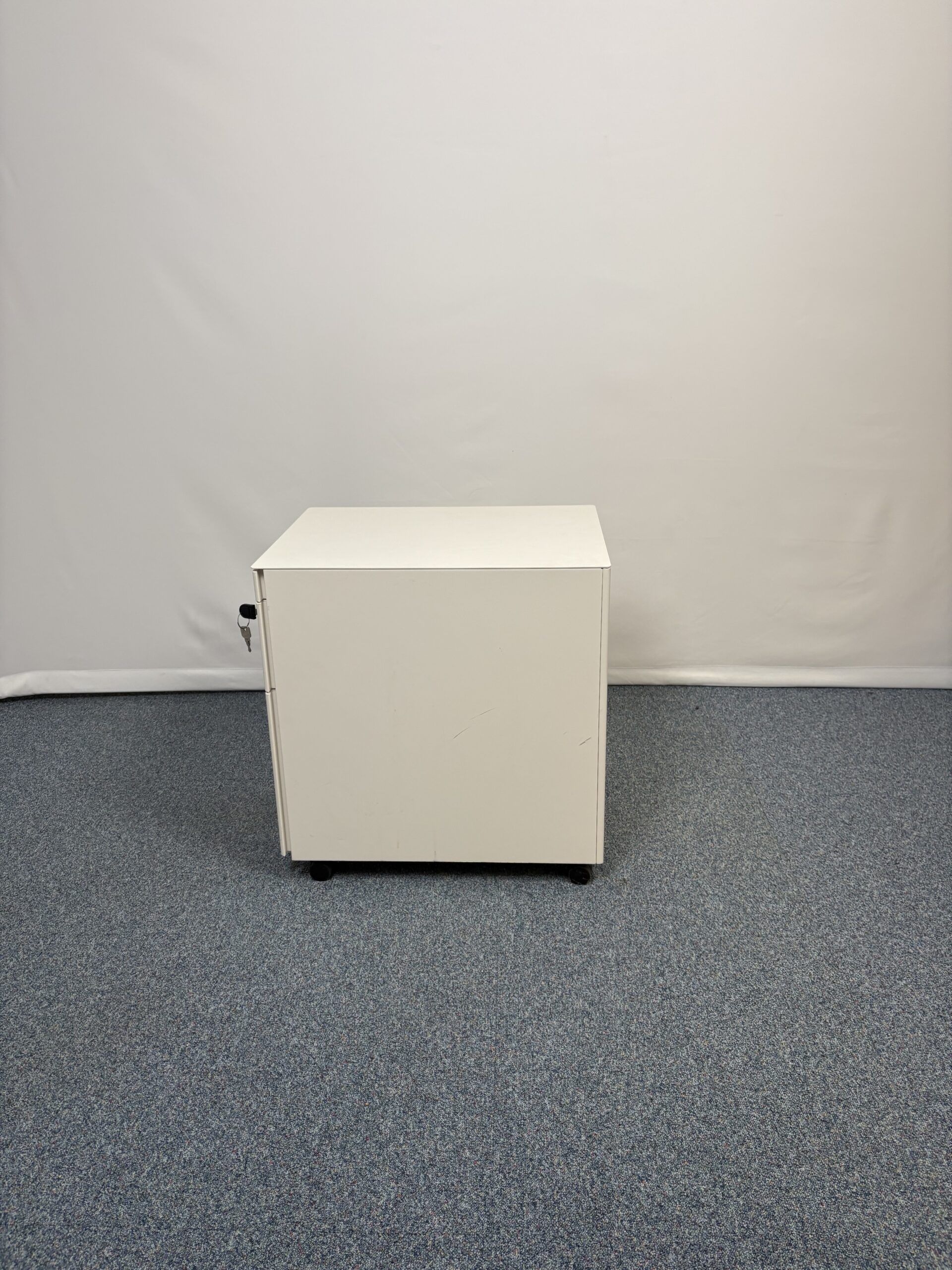 caisson-metal-blanc-vitra-4