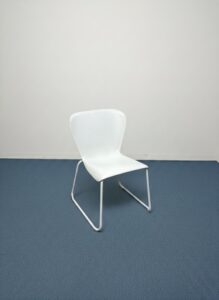 Chaise de réunion blanche