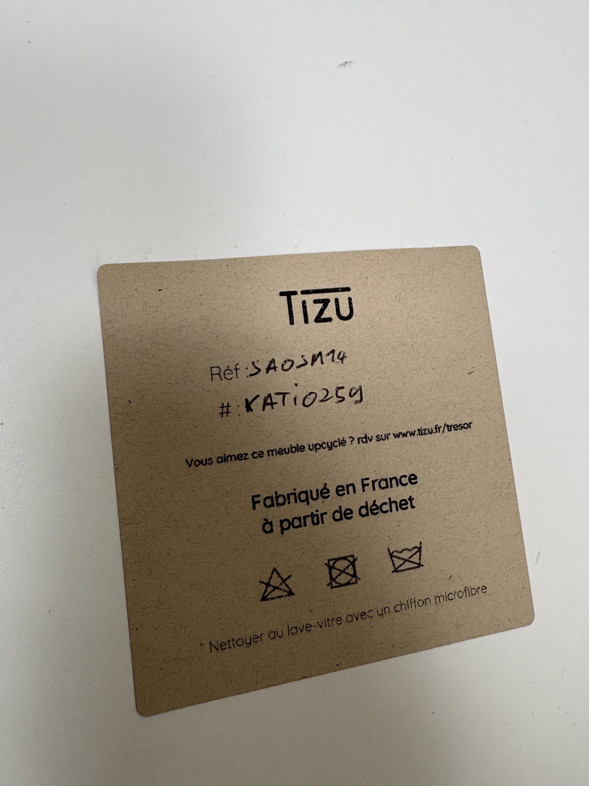 table-d'attente-bois-tizu-3