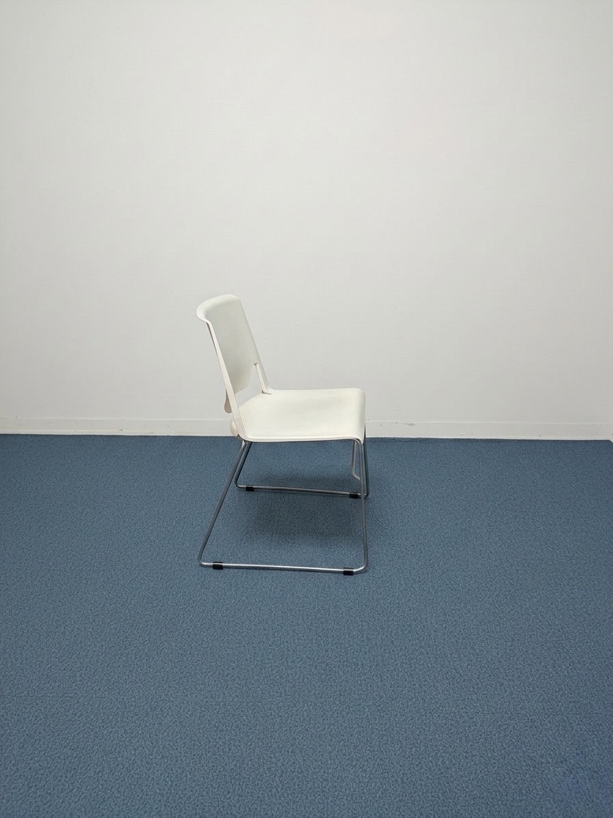 chaise-plastique-blanc-haworth-2
