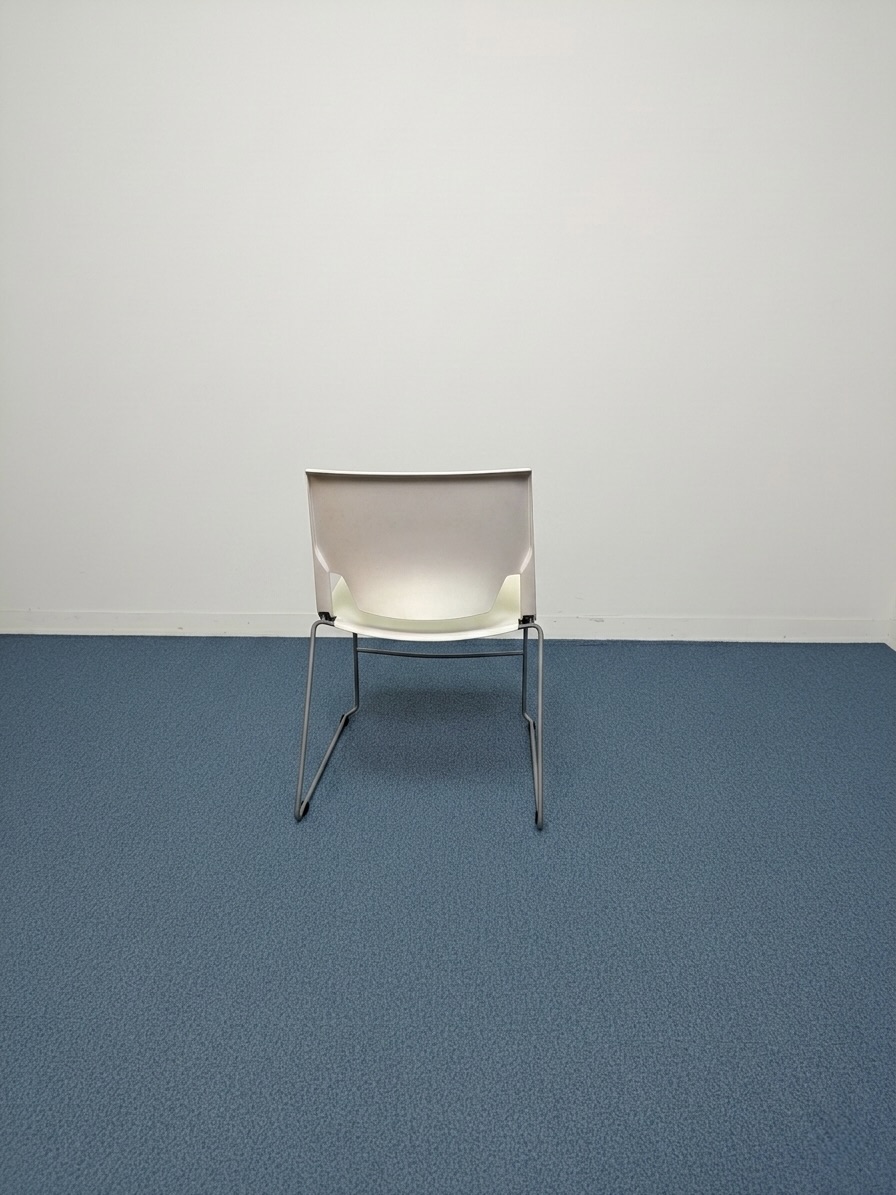 chaise-plastique-blanc-haworth-3