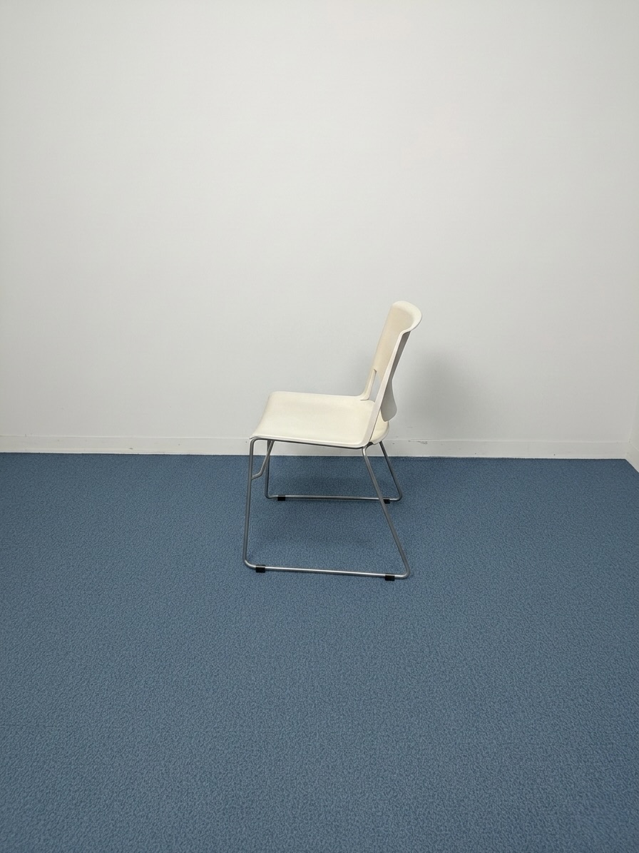 chaise-plastique-blanc-haworth-4