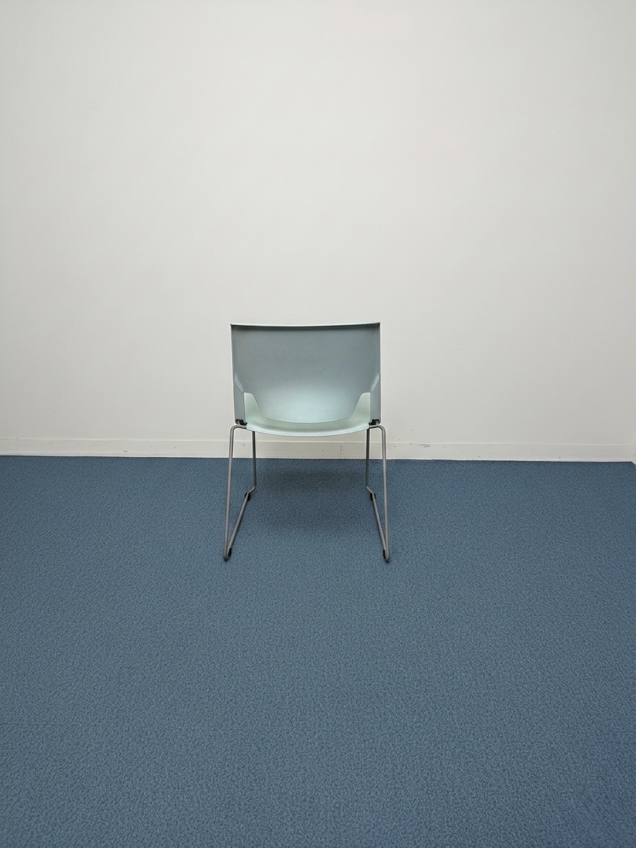 chaise-plastique-bleu-haworth-3