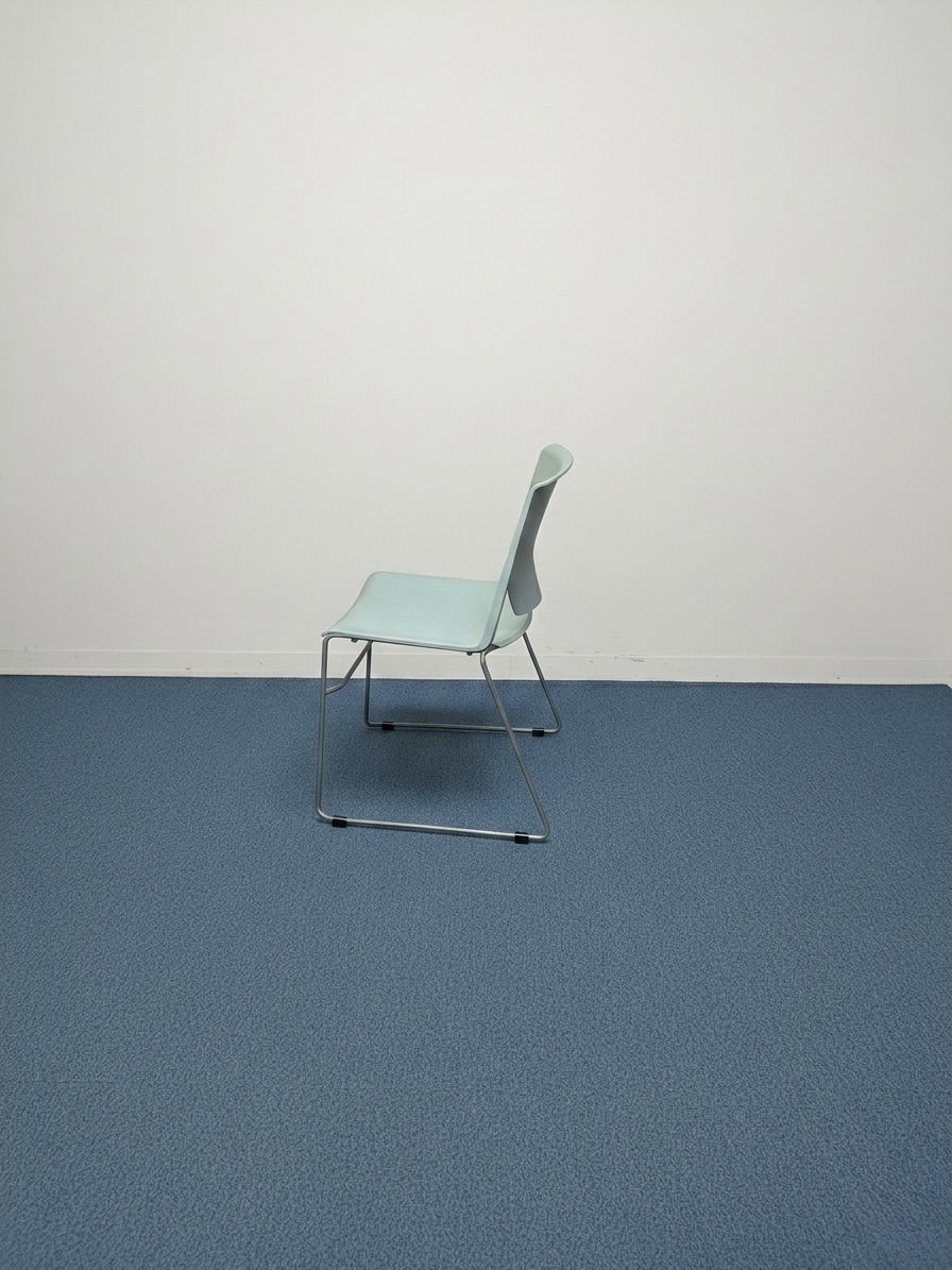 chaise-plastique-bleu-haworth-4