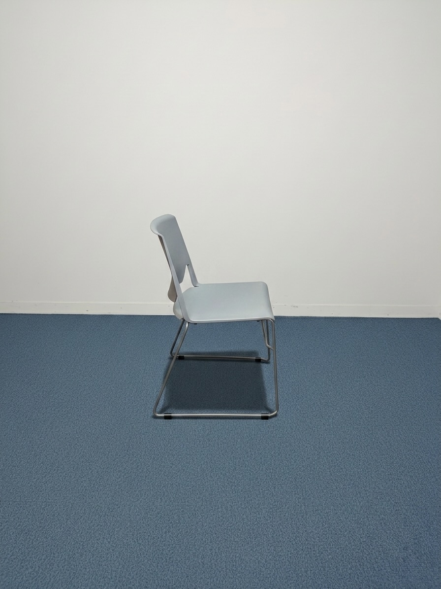 chaise-plastique-gris-haworth-2