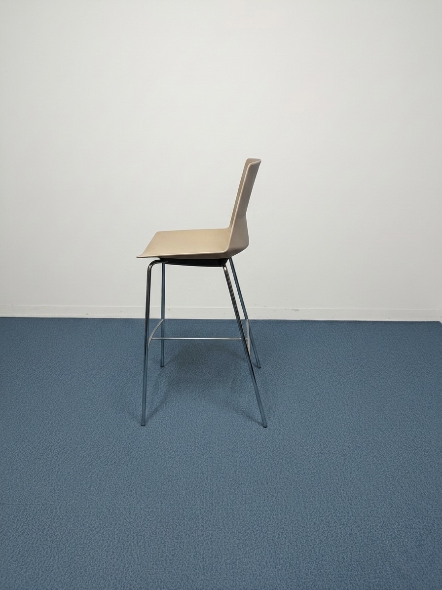 tabouret-quadrifoglio-group-plastique-metal-beige-4