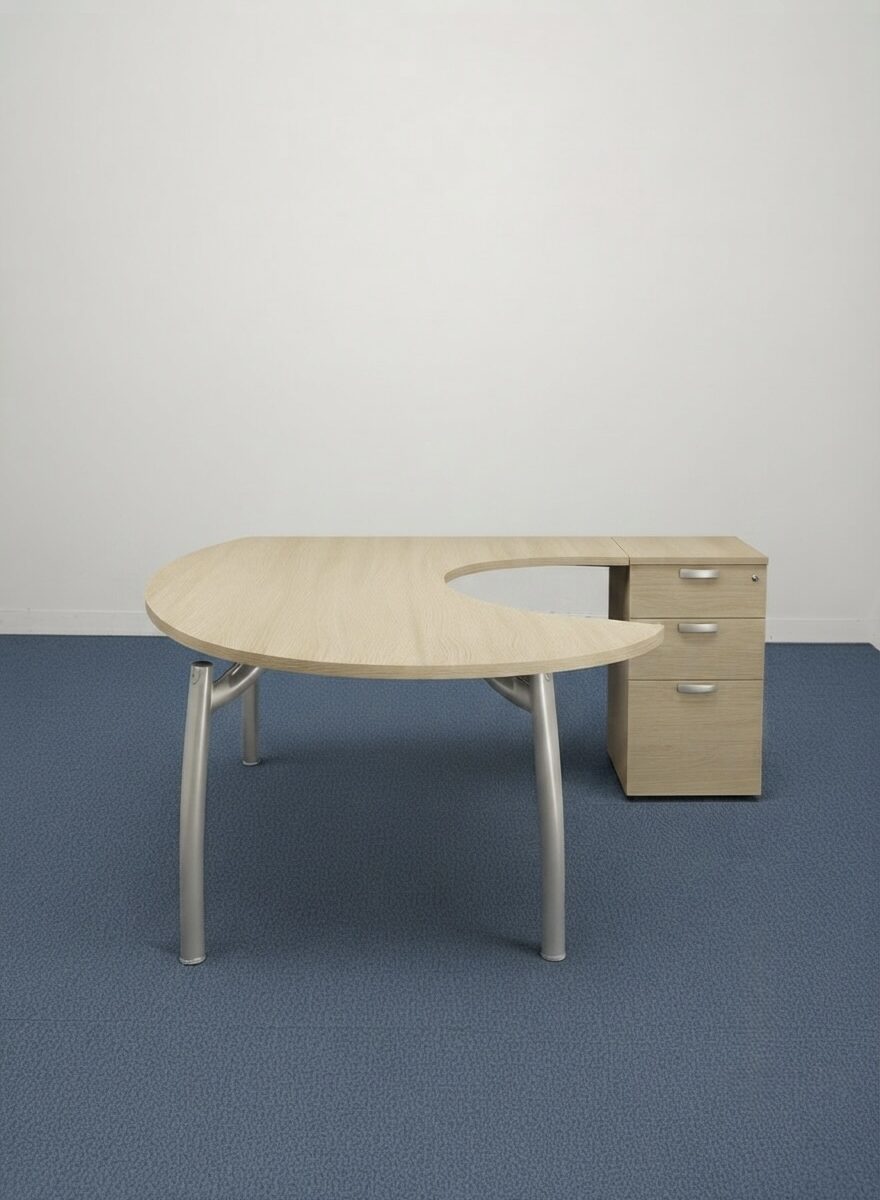 Bureau de direction design boomerang