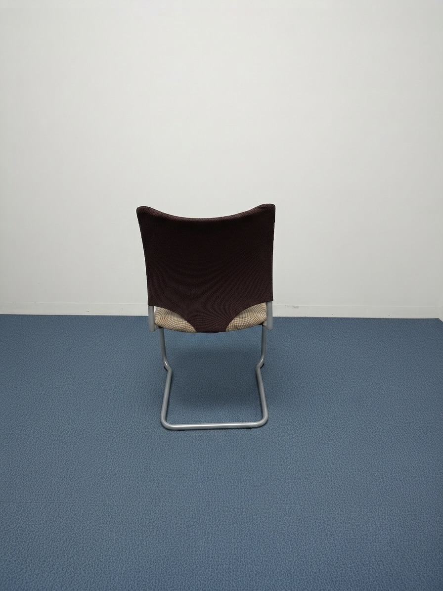 chaise-resille-tissu-noir-taupe-3