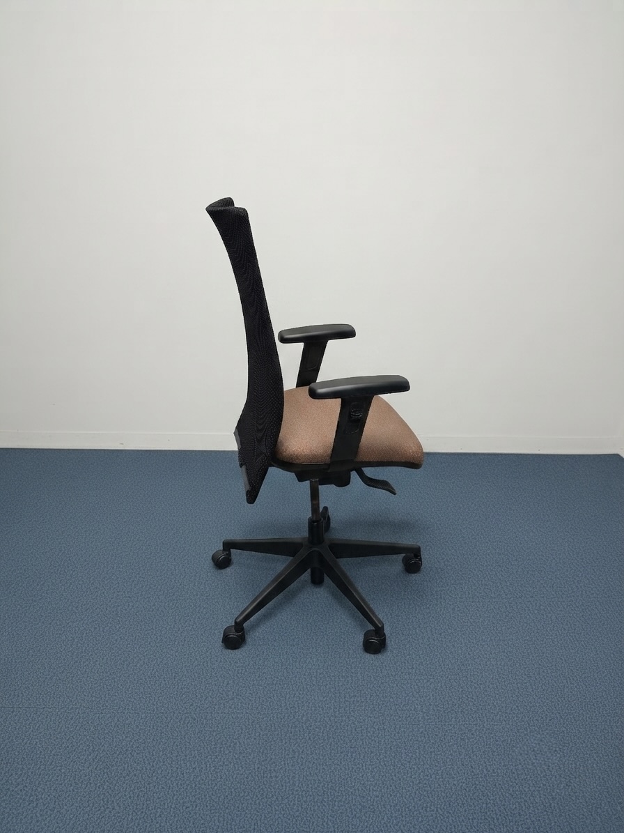 fauteuil-tissu-noir-taupe-eurosit-2